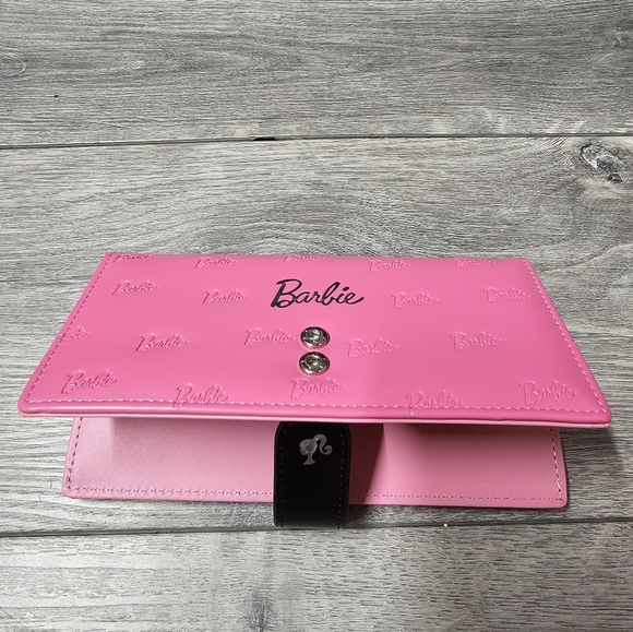 Barbie Limited Edition Bright Pink & Black Leather Wallet Miniso Collaboration - Picture 8 of 11